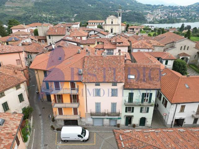 Villa Indipendente in vendita a Civate, Lombardia