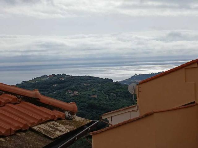 Villa Indipendente in vendita a Civezza, Liguria