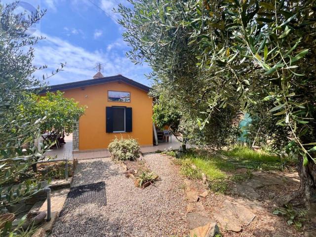 Villa Indipendente in vendita a San Lorenzo Al Mare, Liguria