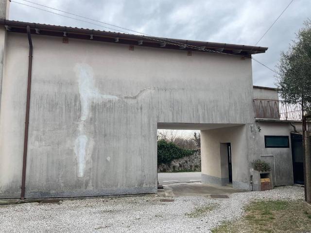 Villa Indipendente in vendita a Rubignacco, Cividale Del Friuli