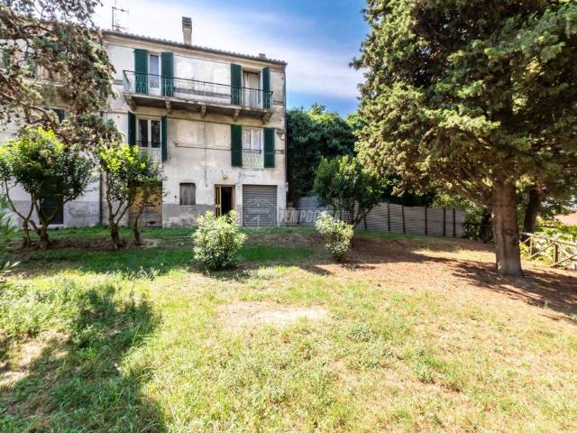 Villa Indipendente in vendita a Contrada Celeste, Marche