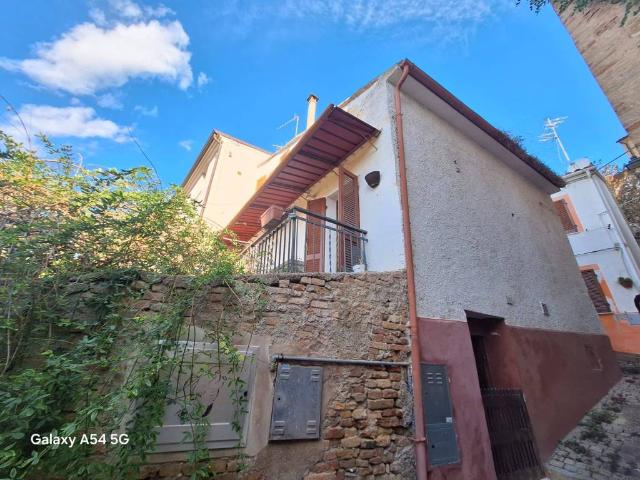 Villa Indipendente in vendita a Civitanova Alta, Civitanova Marche