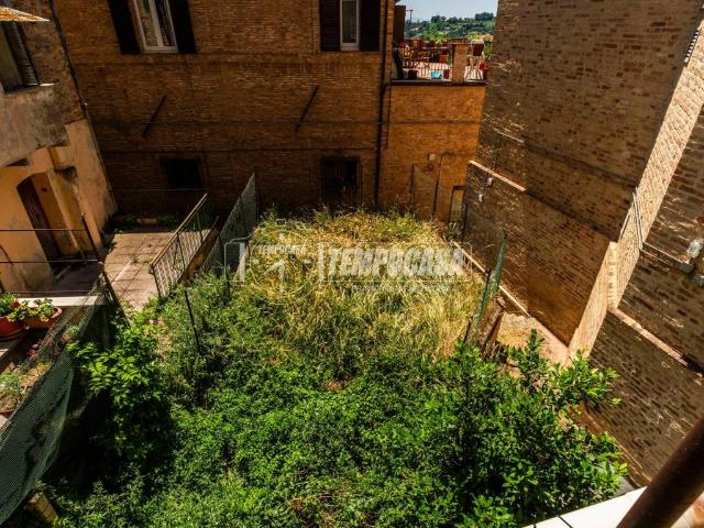 Villa Indipendente in vendita a Contrada Celeste, Marche
