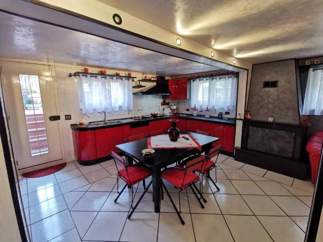 Villa Indipendente in vendita a Marche, Macerata