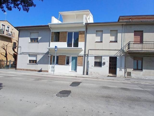 Villa Indipendente in vendita a Marche, Macerata