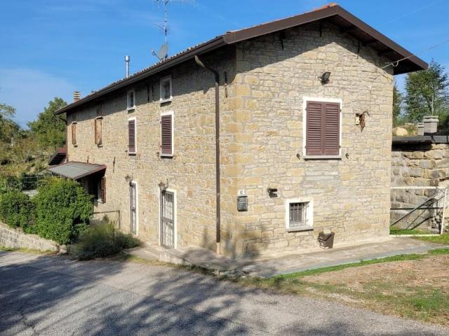 Villa Indipendente in vendita a Unione di Comuni della Romagna Forlivese, Cusercoli
