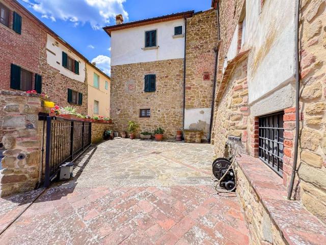 Villa Indipendente in vendita a Civitella in Val di Chiana, Ciggiano