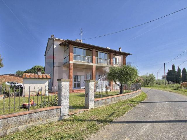 Villa Indipendente in vendita a Civitella in Val di Chiana, Tegoleto