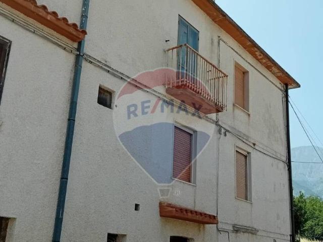 Villa Indipendente in vendita a Civitella Messer Raimondo, Abruzzo