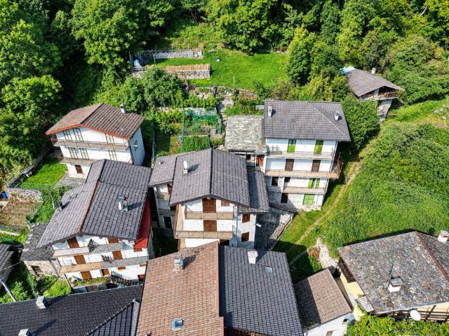 Villa Indipendente in vendita a Cevo, Civo