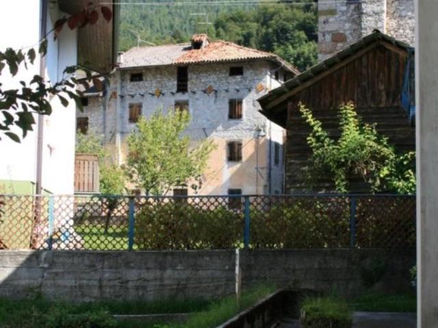 Villa Indipendente in vendita a Claut, Friuli-Venezia Giulia