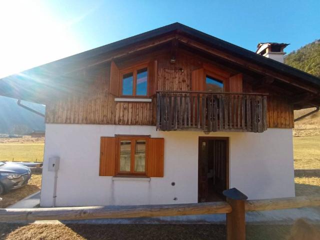 Villa Indipendente in vendita a Claut, Friuli-Venezia Giulia