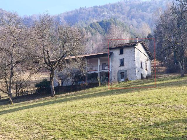 Villa Indipendente in vendita a Clusone, Lombardia