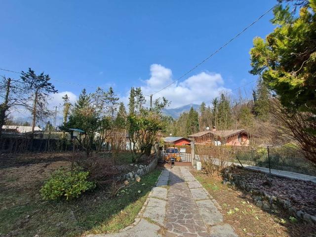 Villa Indipendente in vendita a Fiorine, Clusone