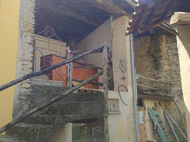 Villa Indipendente in vendita a Unione Montana di Comuni delle Valli di Lanzo, Ceronda e Casternone, Piemonte
