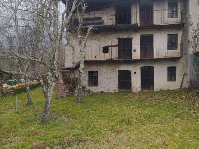 Villa Indipendente in vendita a Unione Montana di Comuni delle Valli di Lanzo, Ceronda e Casternone, Piemonte