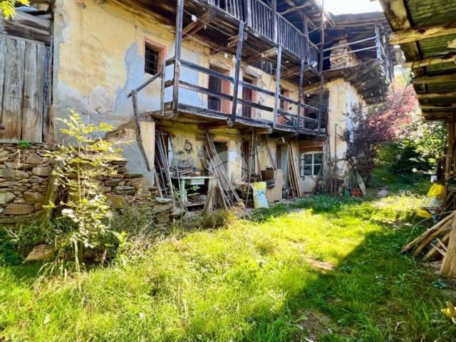 Villa Indipendente in vendita a Unione Montana di Comuni delle Valli di Lanzo, Ceronda e Casternone, Piemonte