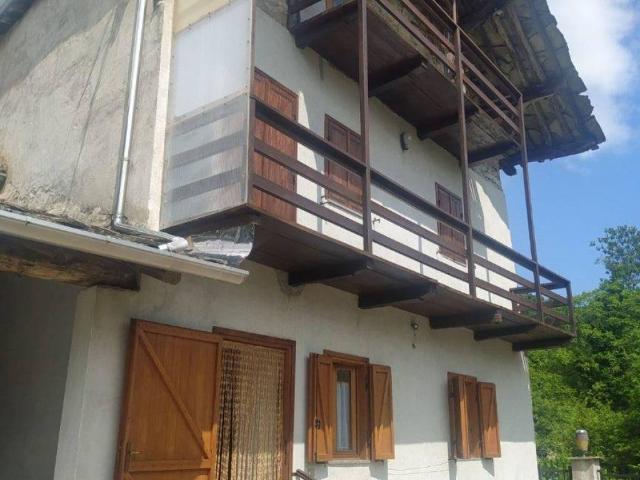 Villa Indipendente in vendita a Unione Montana di Comuni delle Valli di Lanzo, Ceronda e Casternone, Piemonte