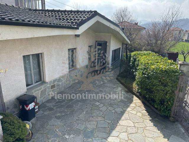 Villa Indipendente in vendita a Selvaggio, Piemonte