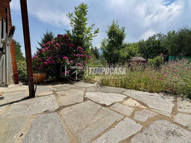 Villa Indipendente in vendita a Re, Piemonte