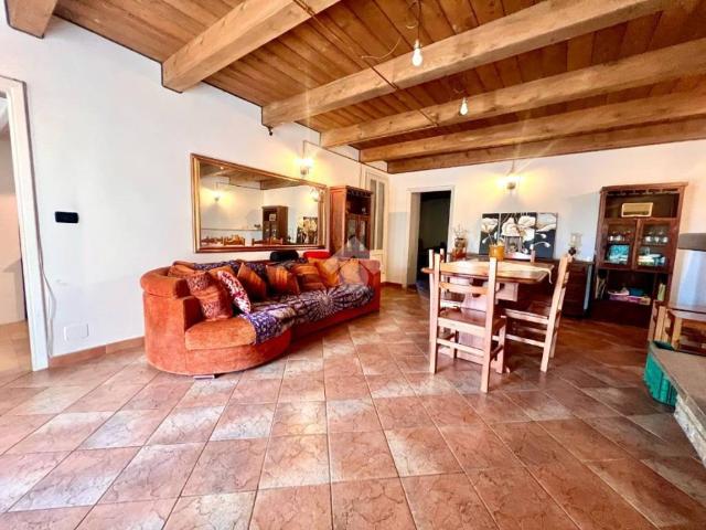 Villa Indipendente in vendita a Piemonte, Asti