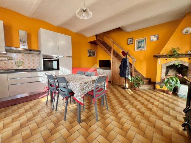 Villa Indipendente in vendita a Piemonte, Asti