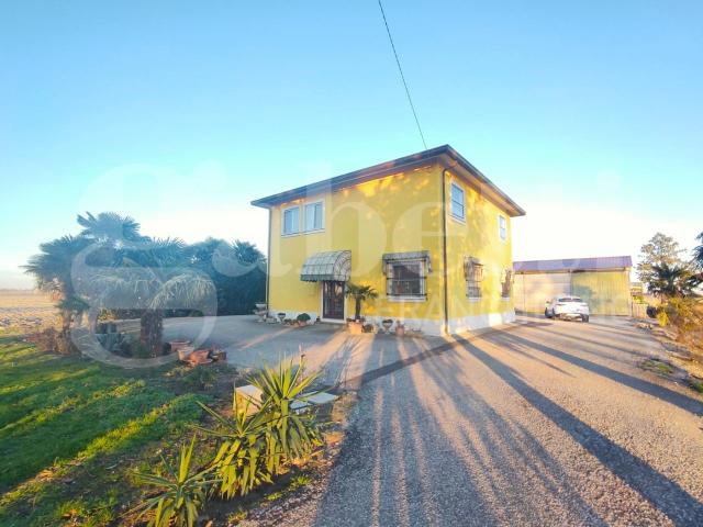 Villa Indipendente in vendita a Unione Delta del Po, Mesola