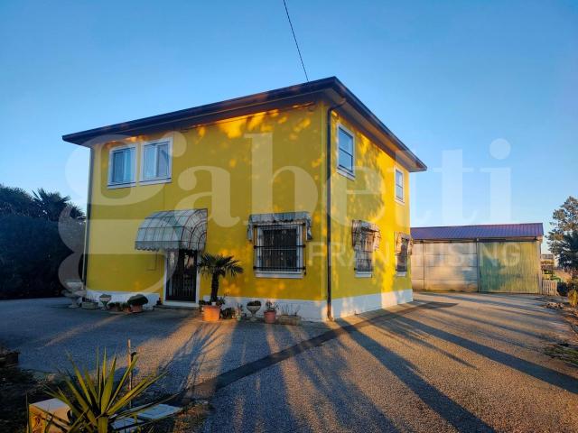 Villa Indipendente in vendita a Unione Delta del Po, Mesola