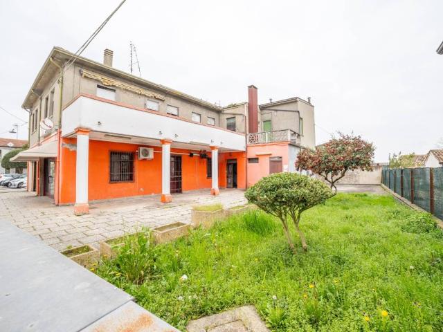 Villa Indipendente in vendita a Unione Delta del Po, Codigoro
