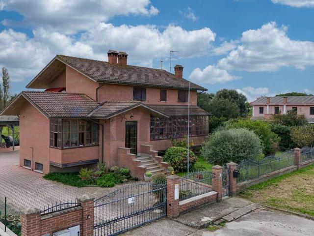 Villa Indipendente in vendita a Unione Delta del Po, Codigoro