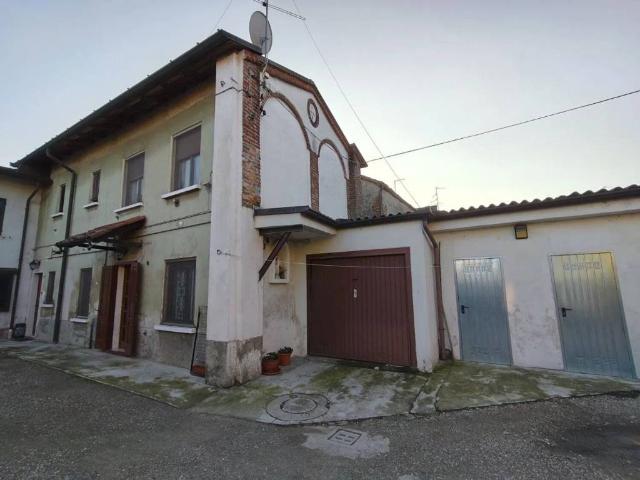 Villa Indipendente in vendita a Fombio, Lombardia