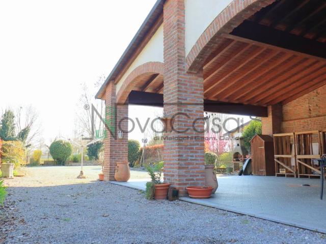 Villa Indipendente in vendita a Codogno, Lombardia