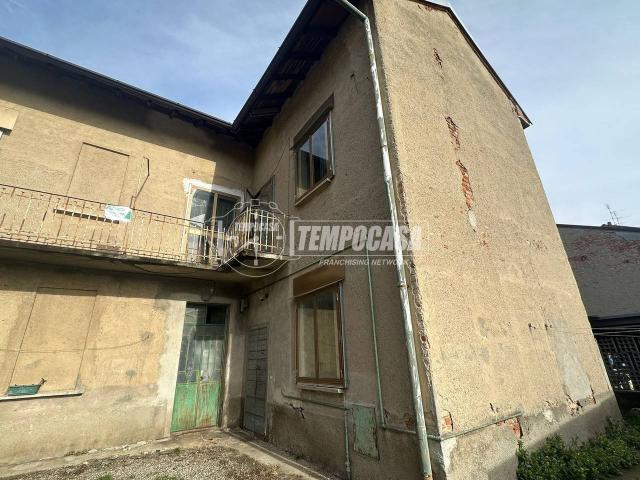 Villa Indipendente in vendita a Cogliate, Lombardia
