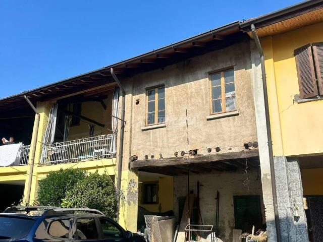 Villa Indipendente in vendita a Cogliate, Lombardia