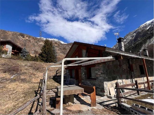 Villa Indipendente in vendita a Cogne, Aosta