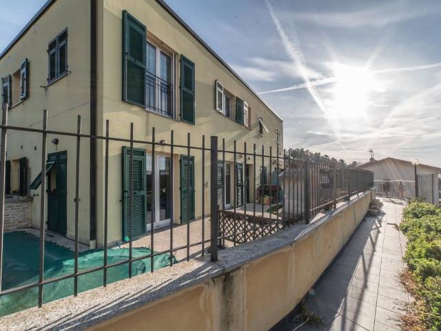 Villa Indipendente in vendita a Cogoleto, Liguria