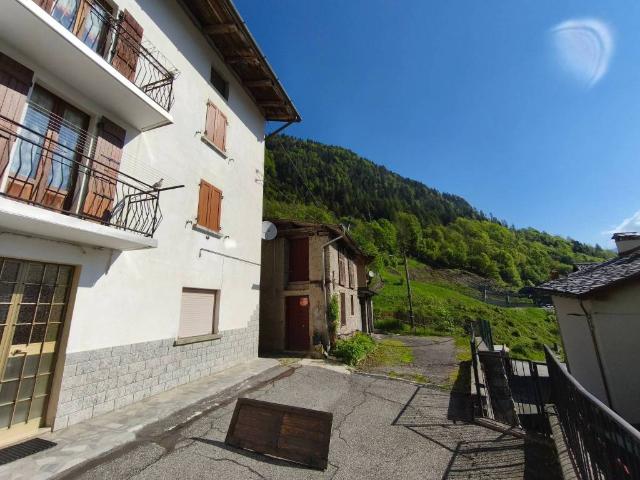 Villa Indipendente in vendita a Comunità Montana di Scalve, Colere