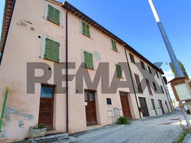 Villa Indipendente in vendita a Fosse, Foligno