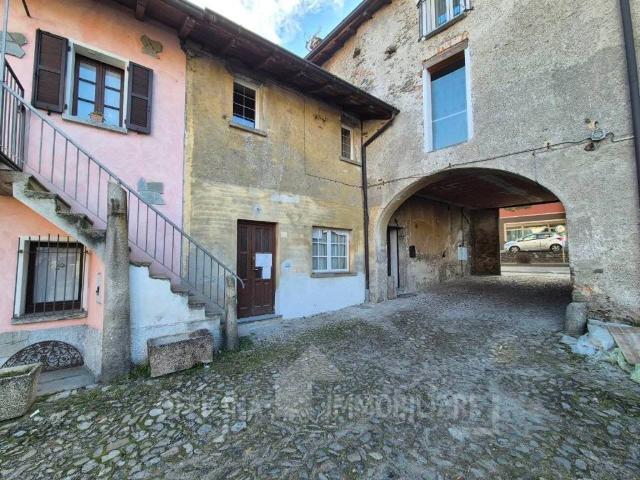 Villa Indipendente in vendita a Colico, Lombardia