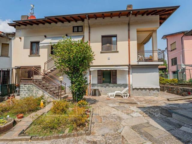 Villa Indipendente in vendita a Laghetto, Colico