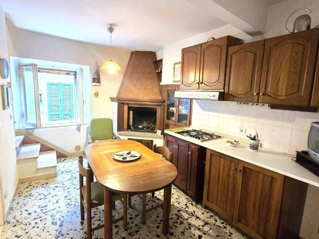 Villa Indipendente in vendita a Collazzone, Umbria
