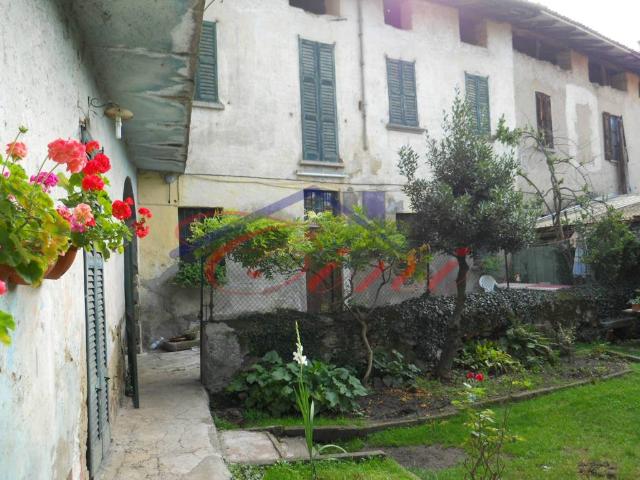 Villa Indipendente in vendita a Colle Brianza, Lombardia