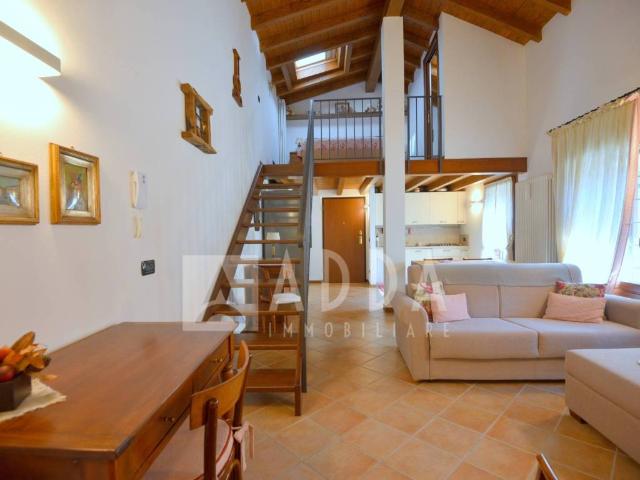Villa Indipendente in vendita a Colle Brianza, Lombardia