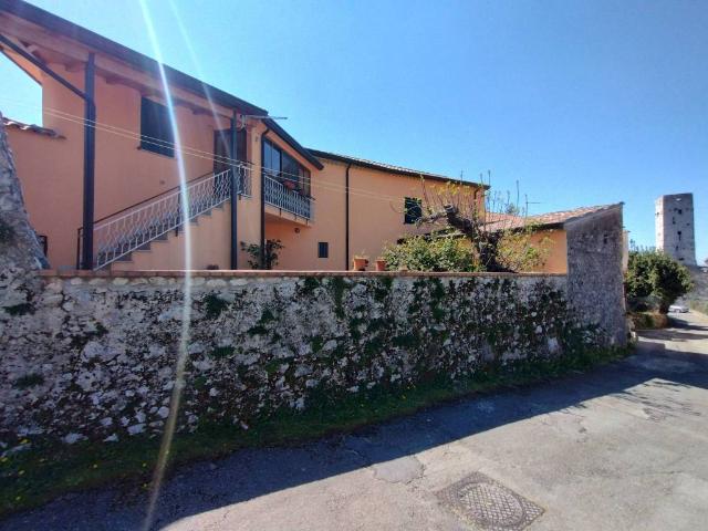 Villa Indipendente in vendita a Colle San Magno, Lazio