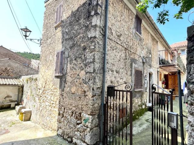 Villa Indipendente in vendita a Colle San Magno, Lazio