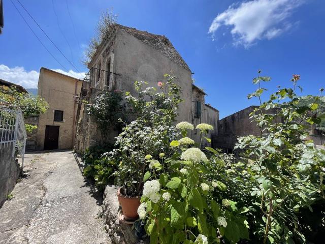 Villa Indipendente in vendita a Colle San Magno, Lazio