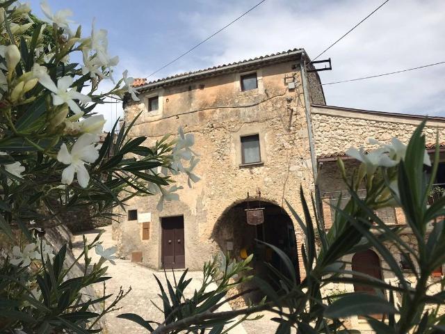 Villa Indipendente in vendita a Colle San Magno, Lazio