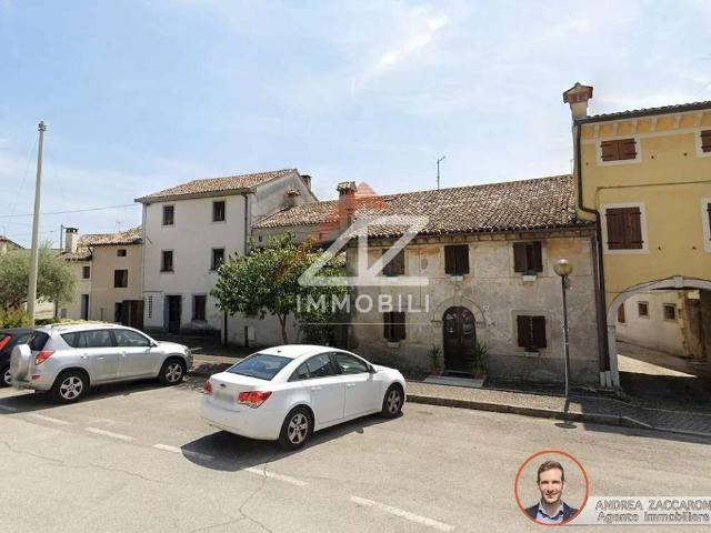 Villa Indipendente in vendita a Colle Umberto, Veneto