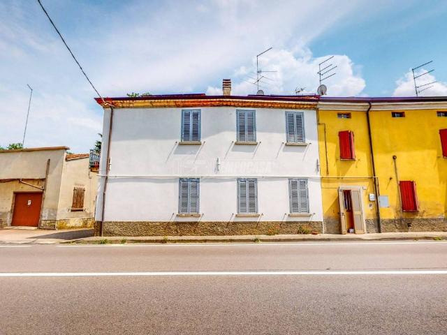 Villa Indipendente in vendita a Collecchio, Reggio Emilia