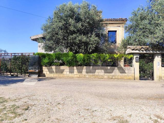 Villa Indipendente in vendita a Loreto Aprutino, Abruzzo